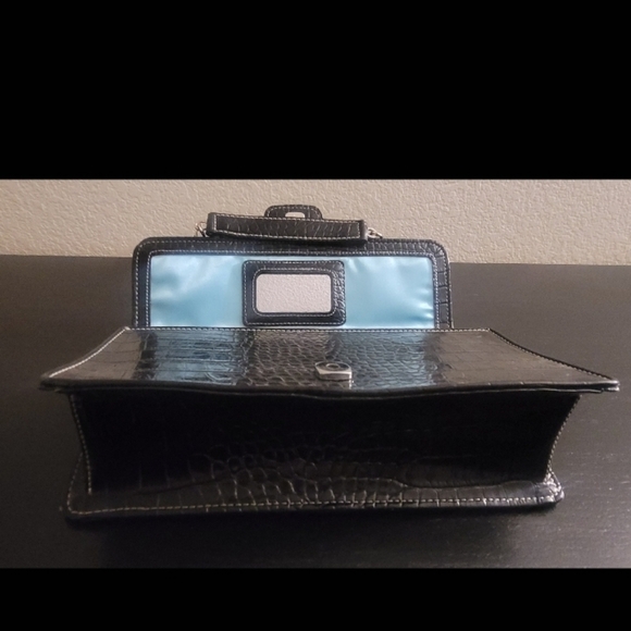 Black Handbag By Liz Claiborne - Picture 6 of 6